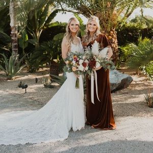 Shop revelry bridesmaid dress. Size 12. Color is rust. Fabric is velvet.